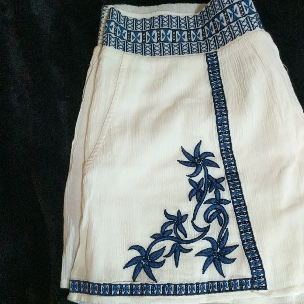 NWT Super cute Lucky Brand women's shorts - Picture 3 of 5